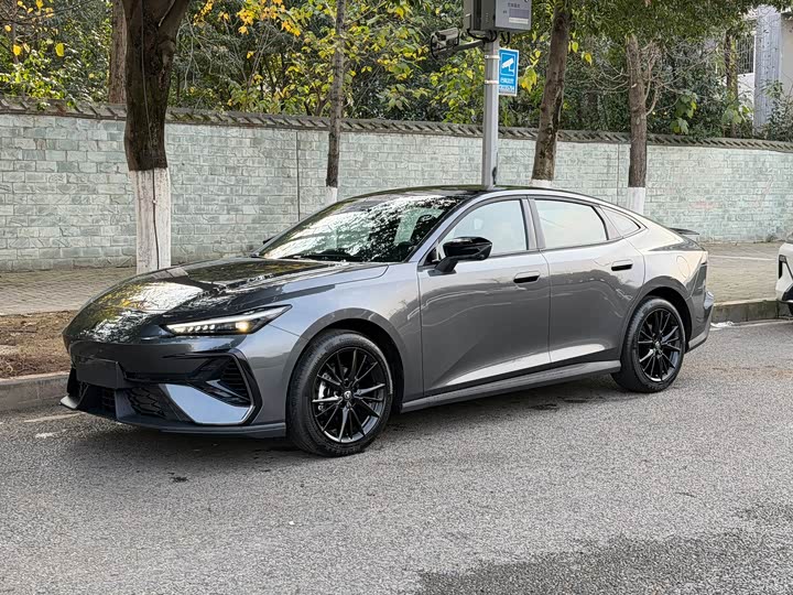 Changan UNI-V 2025 2025款 第三代 1.5T 500Bar尊贵型