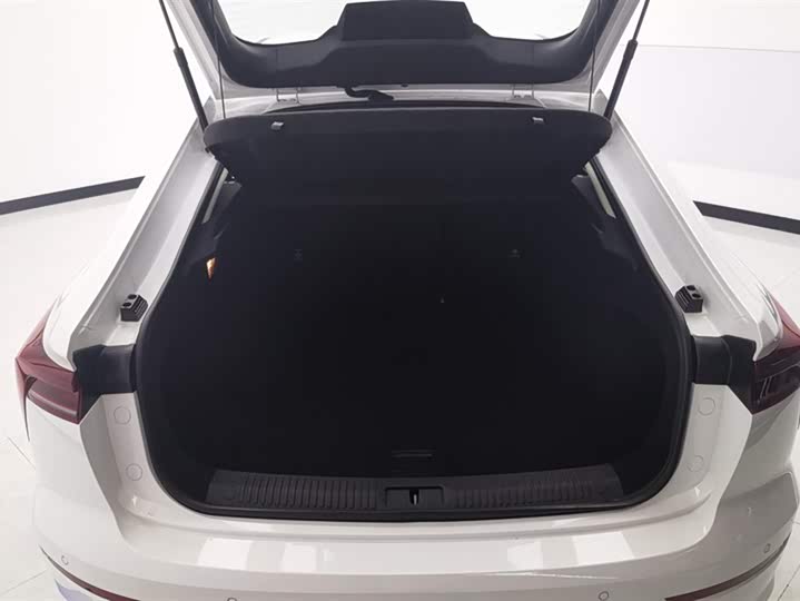 Bestune B70 2025 2025款 龙耀版 1.5T 质享型