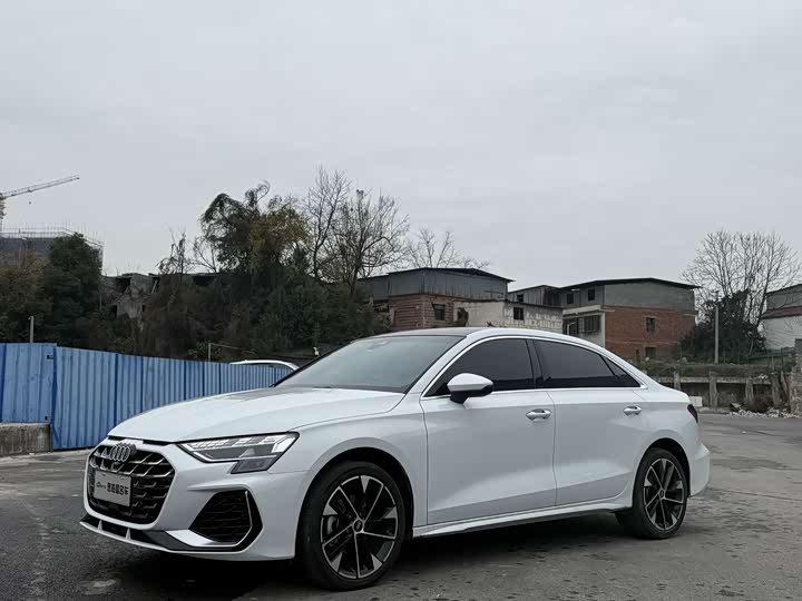 Audi A3 2025 2025款 A3L Limousine 35TFSI 飞驰悦享型