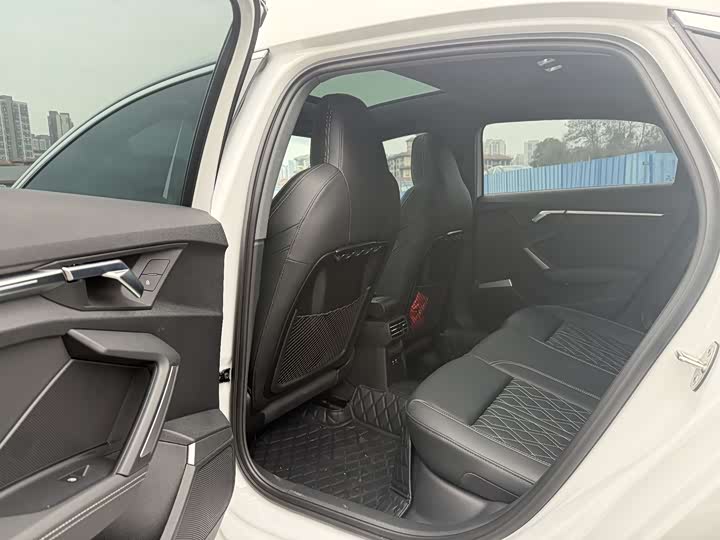 Audi A3 2025 2025款 A3L Limousine 35TFSI 飞驰悦享型