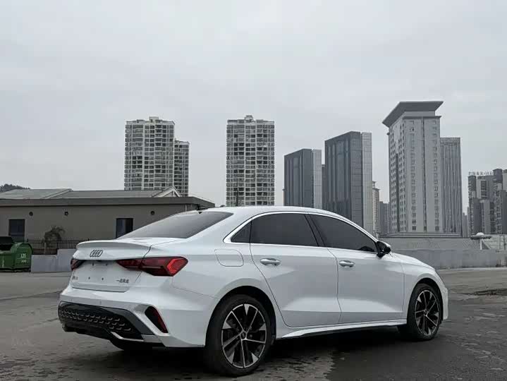 Audi A3 2025 2025款 A3L Limousine 35TFSI 飞驰悦享型