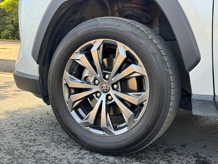 Toyota RAV4 2024 2024款 2.0L CVT两驱风尚Plus版