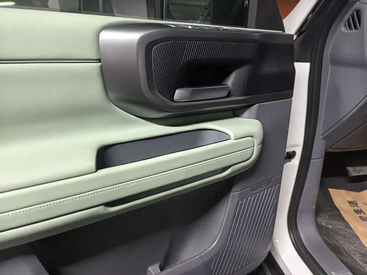 BAIC Beijing BJ40 2024 2024款 2.0T 全新城市猎人版 至尊型