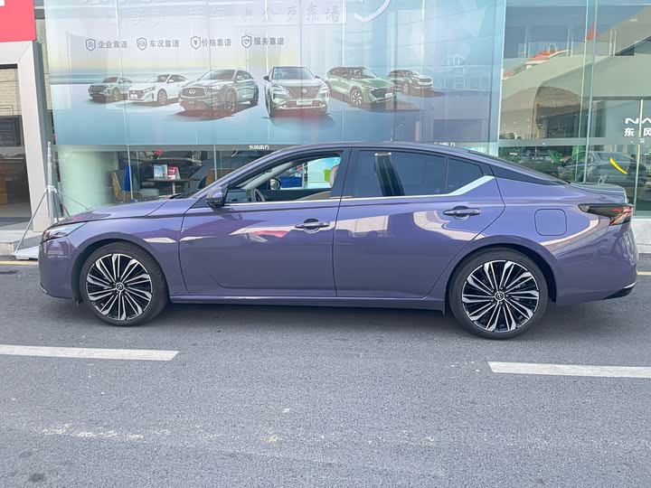 Nissan Teana 2026 2026款 鸿蒙座舱 2.0T 旗舰版