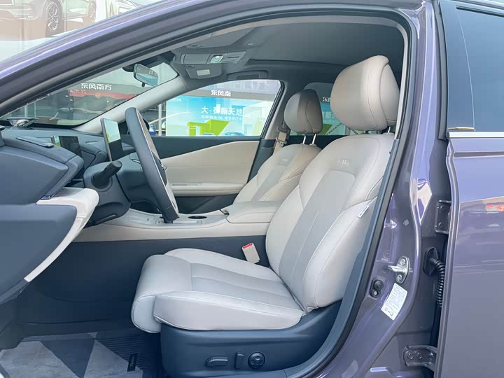 Nissan Teana 2026 2026款 鸿蒙座舱 2.0T 旗舰版