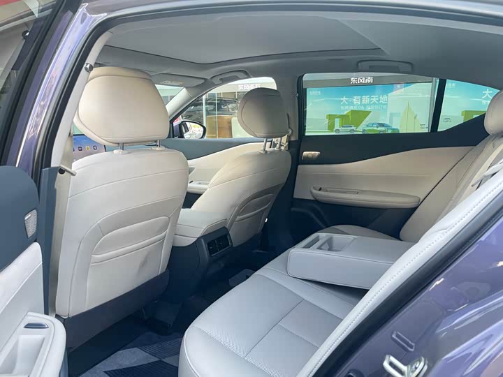 Nissan Teana 2026 2026款 鸿蒙座舱 2.0T 旗舰版