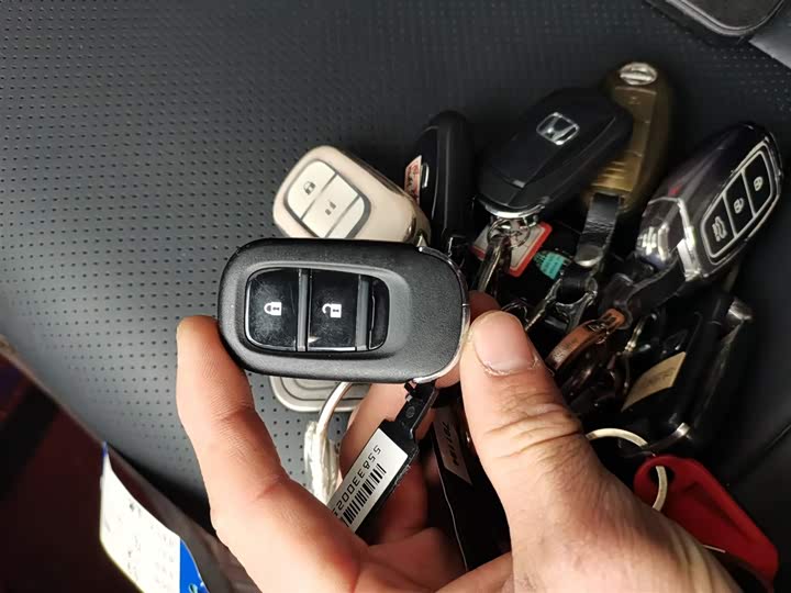 Honda Vezel 2023 2023款 1.5L CVT精英版