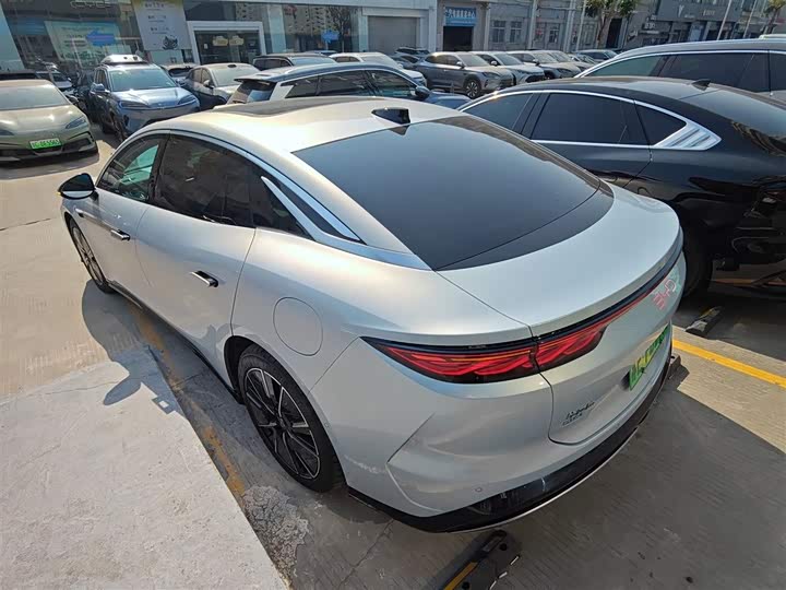 BYD Han L 2025 2025款 DM-i 200KM激光雷达尊享型