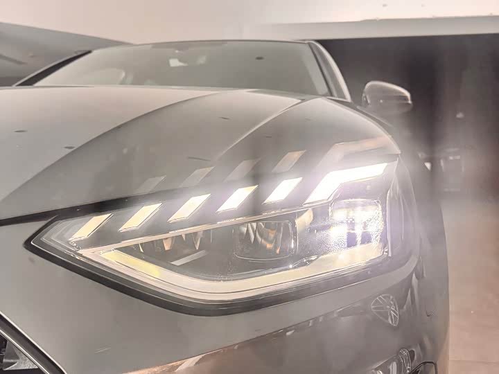 Audi A4L 2024 2024款 40 TFSI 豪华动感型