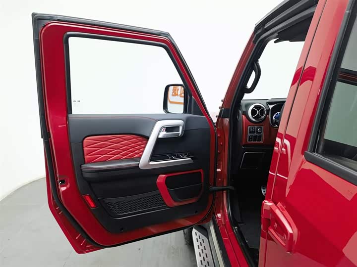 BAIC Beijing BJ40 2024 2024款 2.0T 城市猎人荣耀版