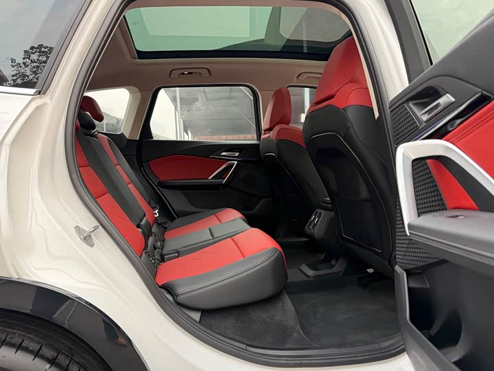 BMW iX1 2023 2023款 eDrive25L X设计套装