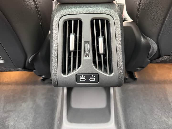 BMW iX1 2023 2023款 eDrive25L X设计套装