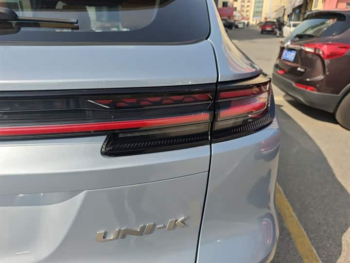 Changan UNI-K 2021 2021款 2.0T 卓越型