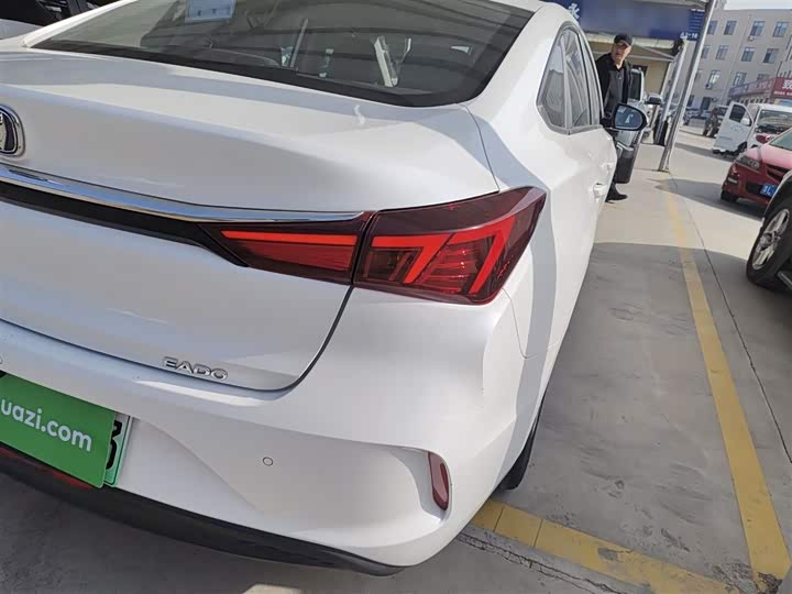 Changan Eado EV 2022 2022款 EV460 智行网约版 磷酸铁锂