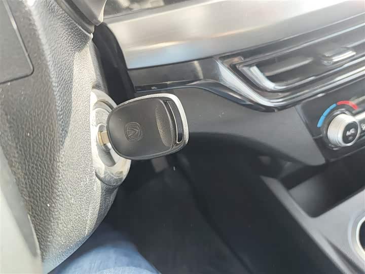 Changan Eado EV 2022 2022款 EV460 智行网约版 磷酸铁锂