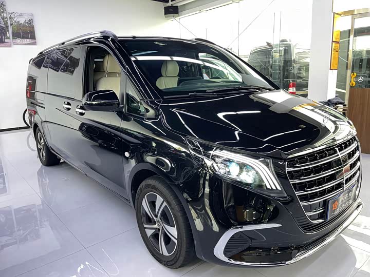 Mercedes-Benz Vito 2024 2024款 2.0T 商务版 7座