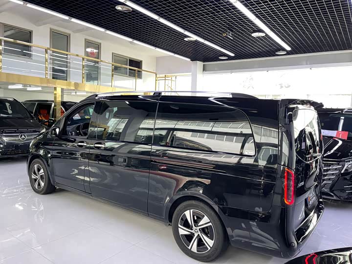Mercedes-Benz Vito 2024 2024款 2.0T 商务版 7座