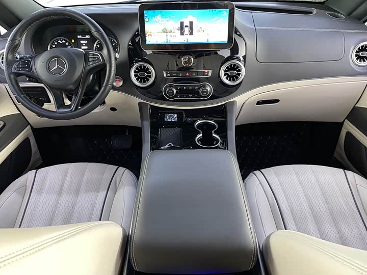 Mercedes-Benz Vito 2024 2024款 2.0T 商务版 7座
