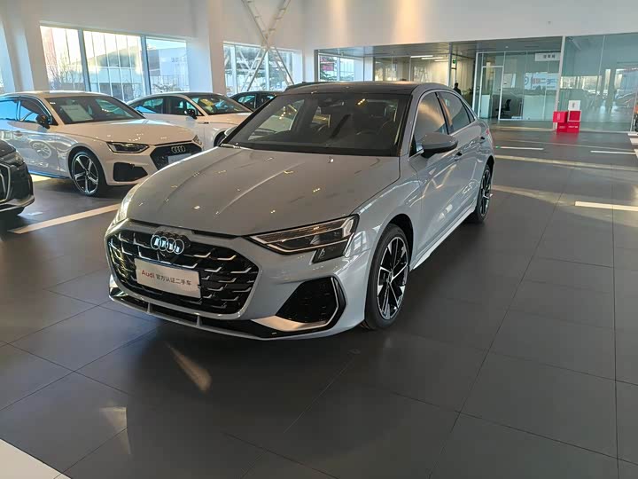 Audi A3 2025 2025款 A3L Limousine 35TFSI 飞驰尊享型