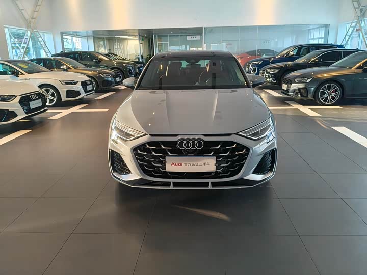 Audi A3 2025 2025款 A3L Limousine 35TFSI 飞驰尊享型