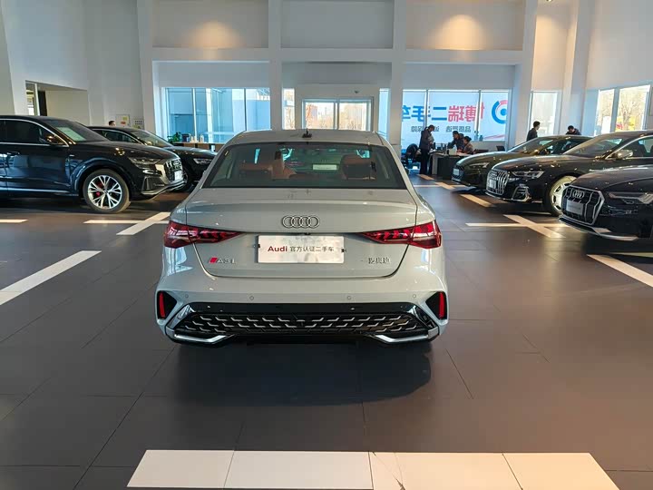 Audi A3 2025 2025款 A3L Limousine 35TFSI 飞驰尊享型