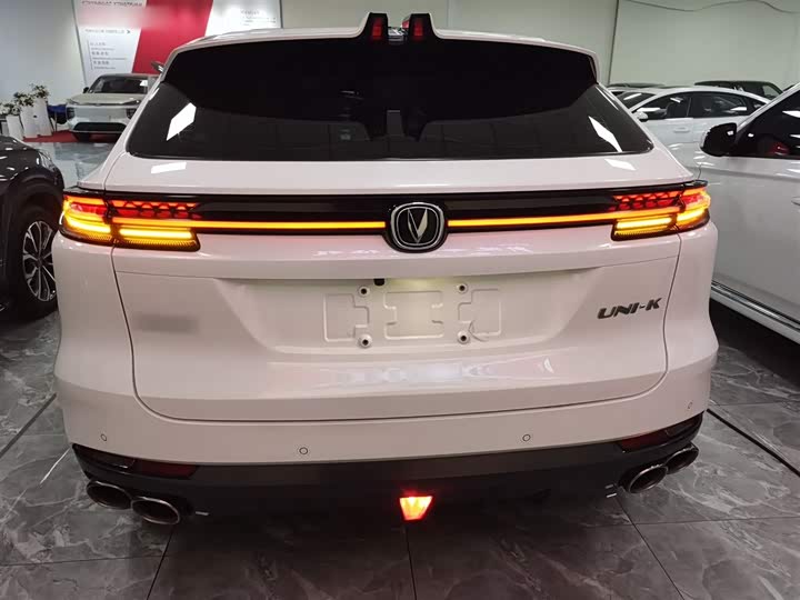 Changan UNI-K 2021 2021款 2.0T 豪华型