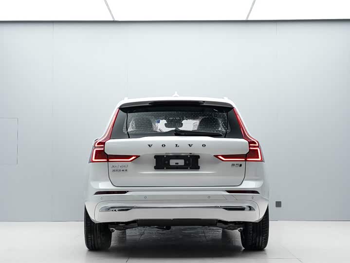Volvo XC60 2026 2026款 B5 四驱智逸豪华版