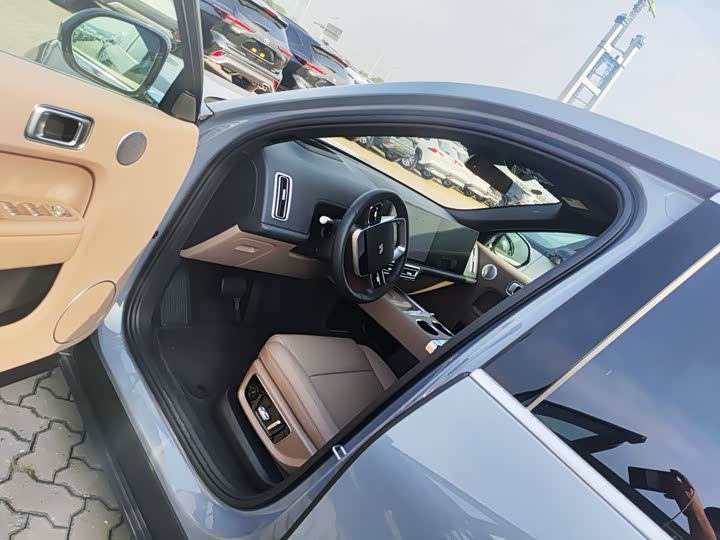 LiXiang L8 2025 2025款 Max 智能焕新版