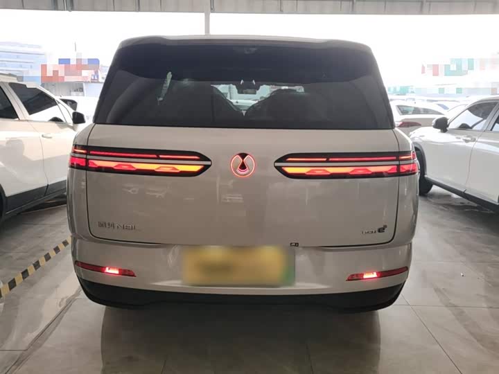 Denza N8L 2025 2025款 尊荣型