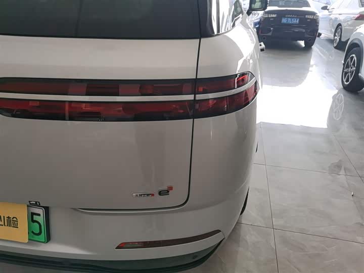 Denza N8L 2025 2025款 尊荣型