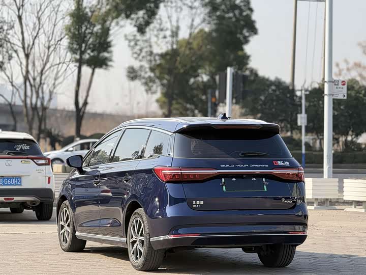 BYD Song Max Hybrid 2022 2022款 DM-i 105KM 尊荣型
