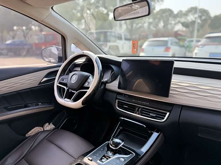 BYD Song Max Hybrid 2022 2022款 DM-i 105KM 尊荣型