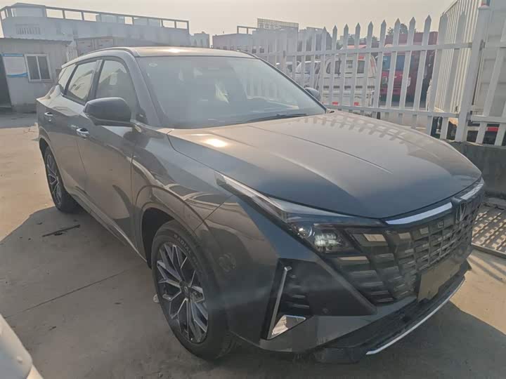 Changan UNI-Z Hybrid 2025 2025款 智慧新蓝鲸 125km 战舰+