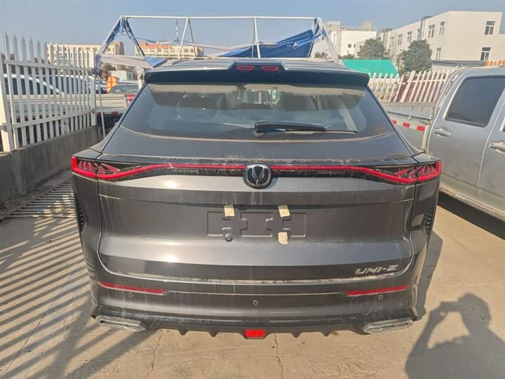Changan UNI-Z Hybrid 2025 2025款 智慧新蓝鲸 125km 战舰+