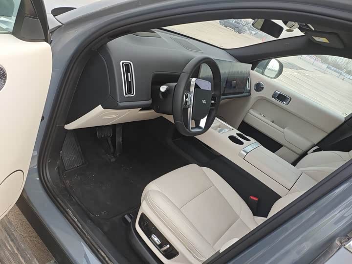 LiXiang L7 2025 2025款 Ultra 智能焕新版