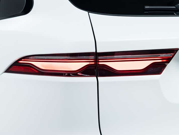 Jaguar F-Pace 2024 2024款 P250 R-Dynamic SE