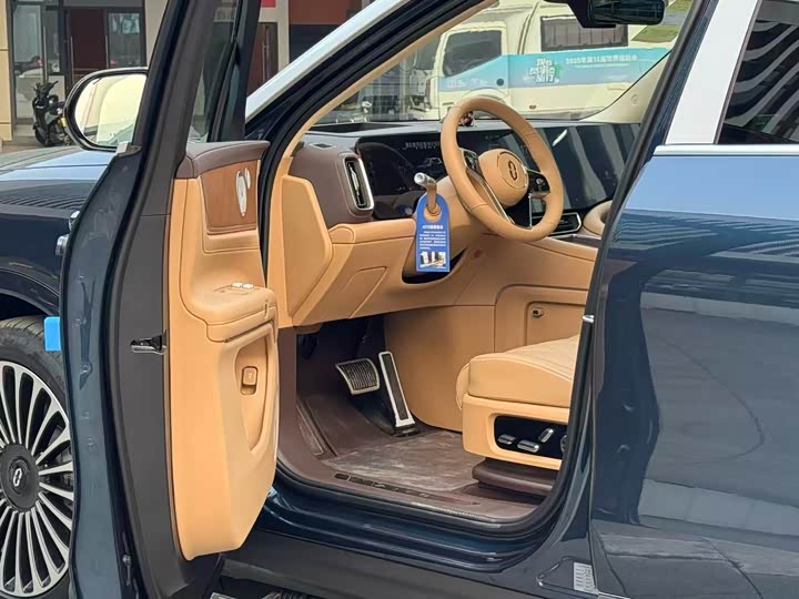 Aito M9 2025 2025款 增程 Ultra版 52kWh 5座版