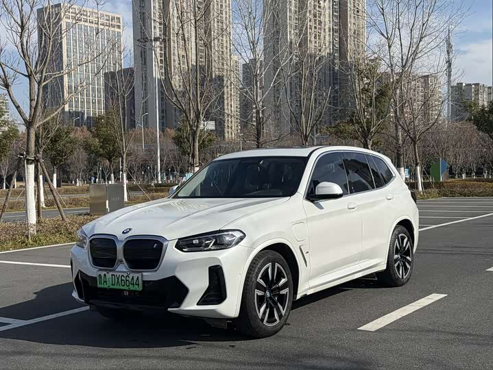 2024 BMW iX3