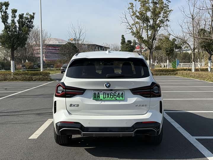 2024 BMW iX3