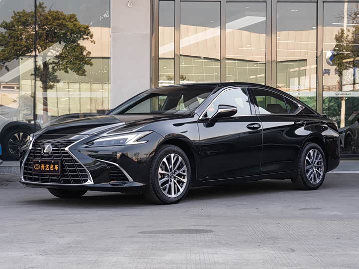 Lexus ES 2025 2025款 300h 臻享版
