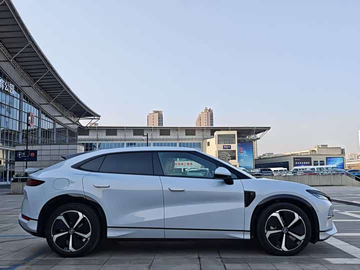 BYD Song L 2025 2025款 智驾版 662km 激光雷达卓越型