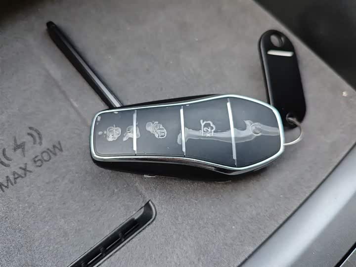 BYD Song L 2025 2025款 智驾版 602km 激光雷达四驱型