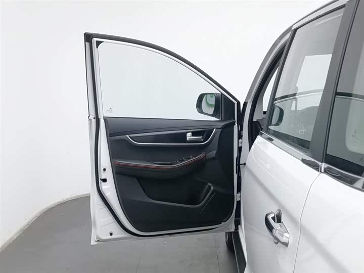 Dongfeng Forthing SX6 2019 2019款 1.6L 手动豪华型 国VI