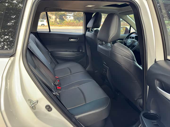 Toyota Frontlander 2024 2024款 2.0L 智能电混双擎 豪华版