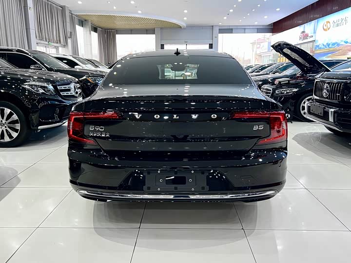 Volvo S90 2025 2025款 B5 智远豪华版