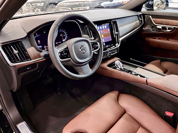 Volvo S90 2025 2025款 B5 智远豪华版