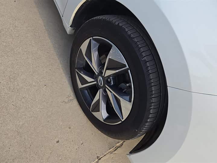 GAC Trumpchi M6 2023 2023款 PRO 270T DCT豪华版