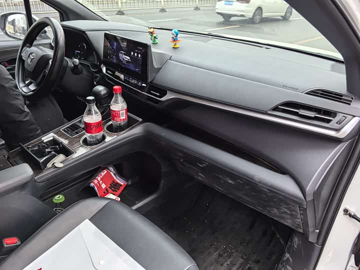 Toyota Granvia 2024 2024款 2.5L混动 豪华版