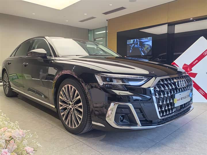 Audi A8 2025 2025款 A8L 50 TFSI quattro 臻选型