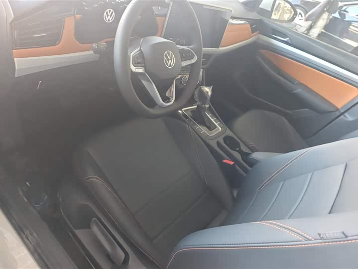 Volkswagen Bora 2025 2025款 200TSI DSG悦行导航版